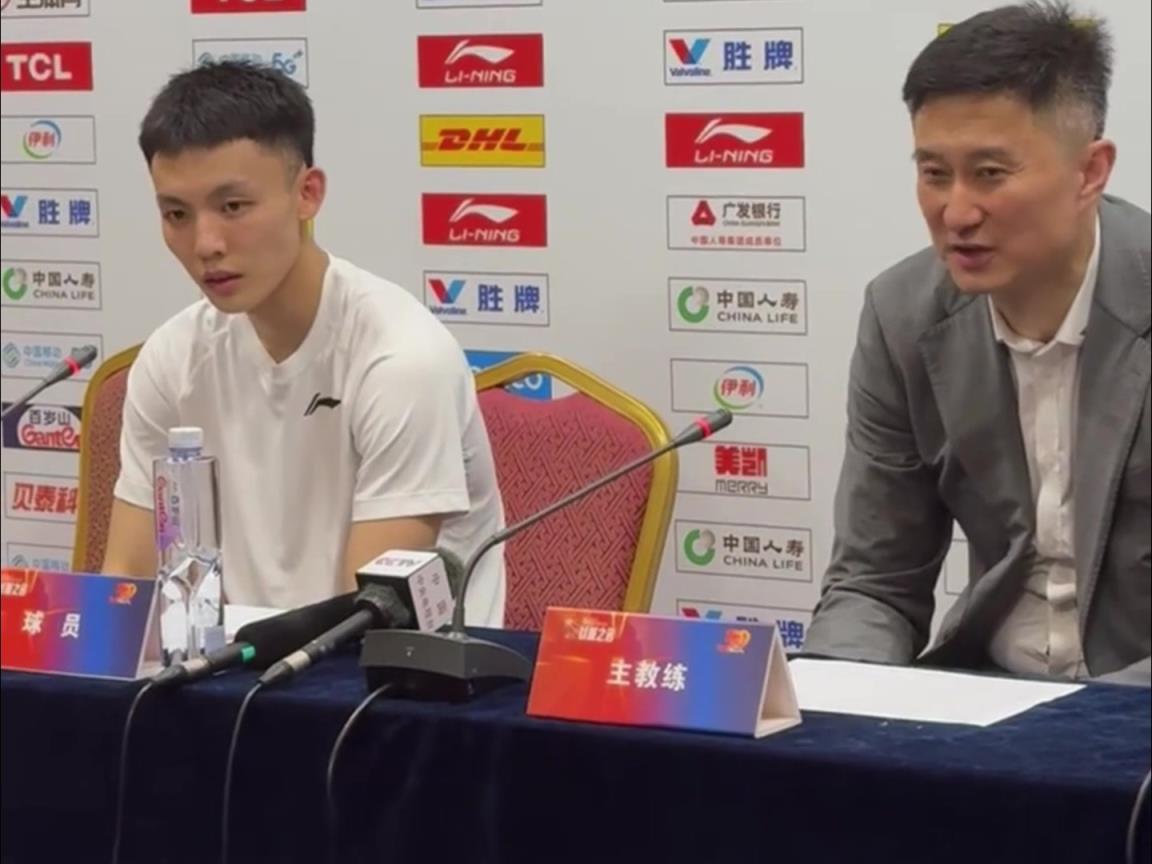 這是能說的嗎徐杰：杜指導(dǎo)賽前說了，這場球就是打架和摔跤！